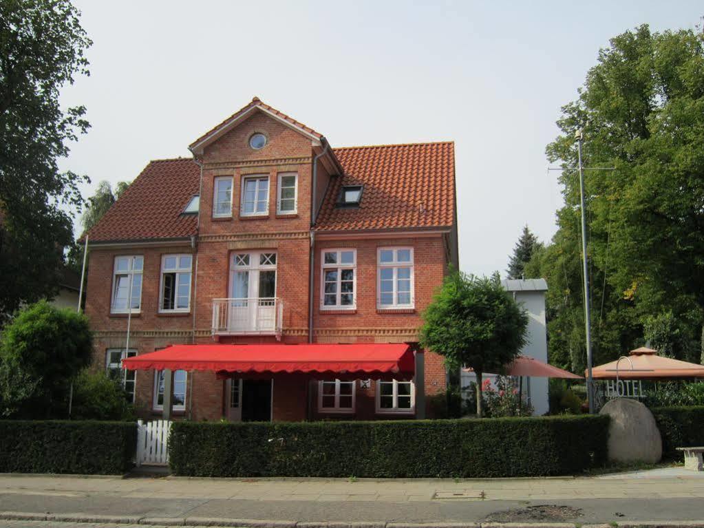 Hotel Bergedorfer Hoehe ハンブルク エクステリア 写真